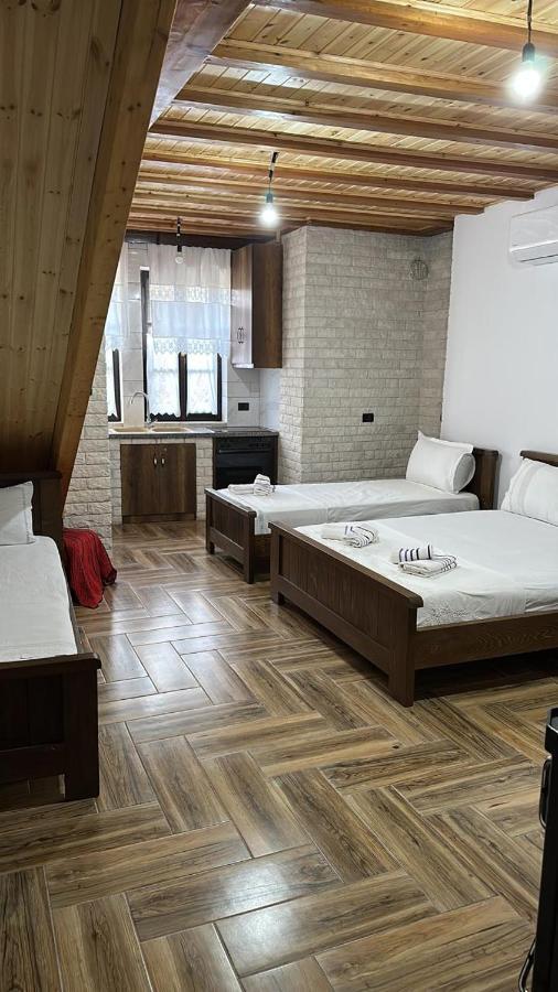 Guest House Iljesa Berat Luaran gambar