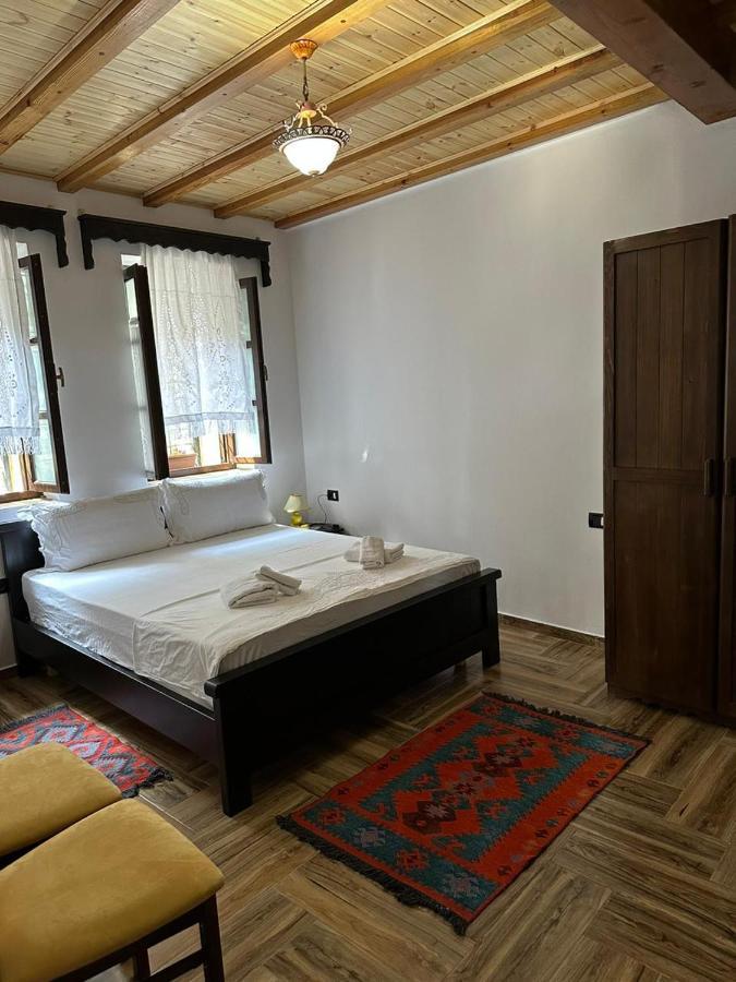 Guest House Iljesa Berat Luaran gambar