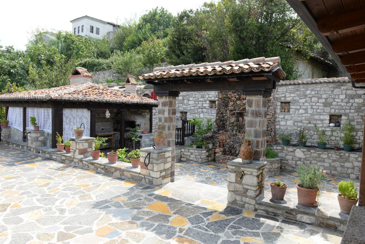 Guest House Iljesa Berat Luaran gambar