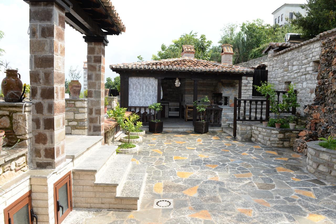 Guest House Iljesa Berat Luaran gambar