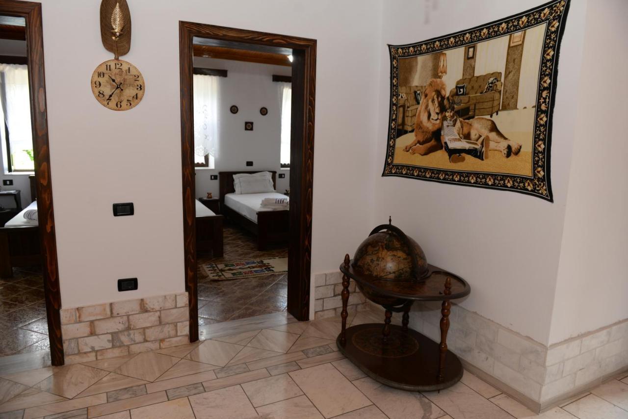 Guest House Iljesa Berat Luaran gambar
