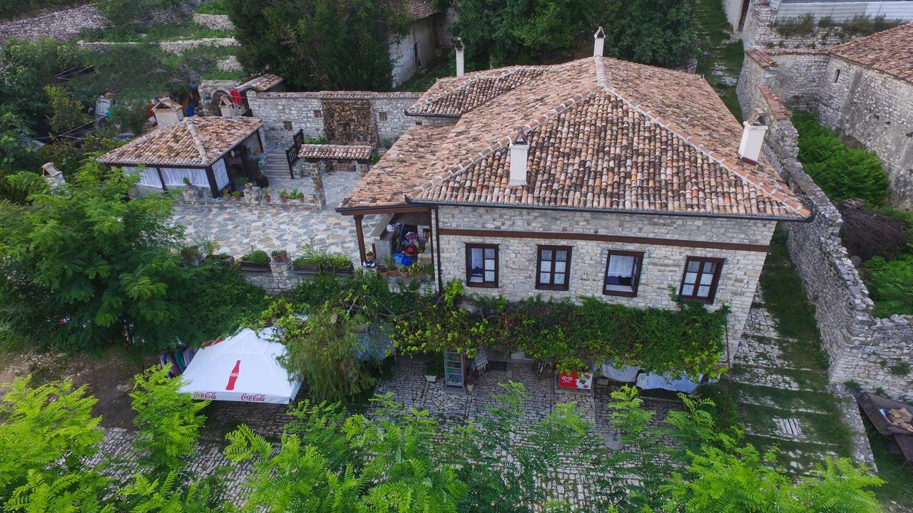 Guest House Iljesa Berat Luaran gambar