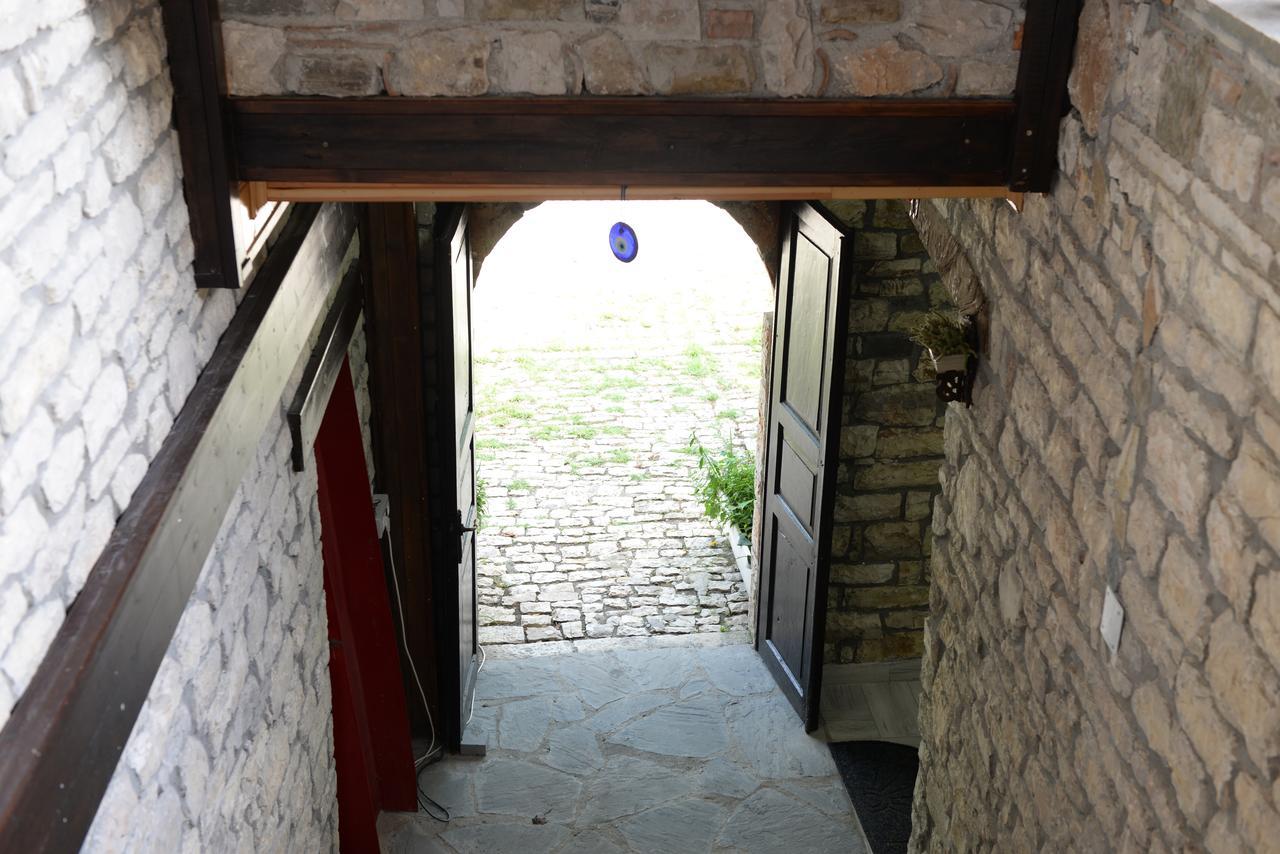 Guest House Iljesa Berat Luaran gambar