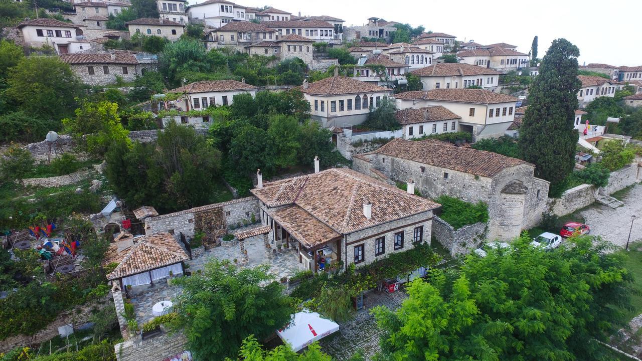 Guest House Iljesa Berat Luaran gambar