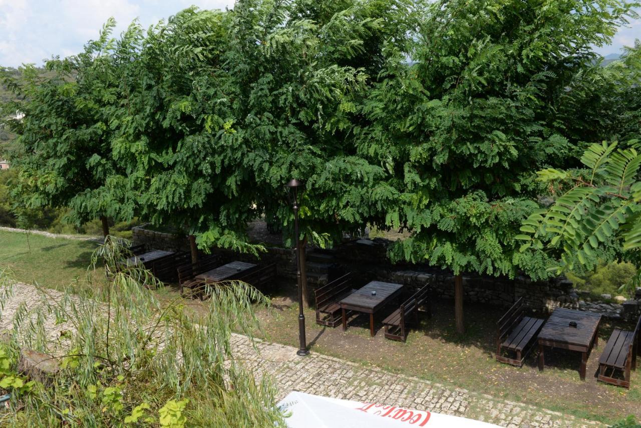 Guest House Iljesa Berat Luaran gambar