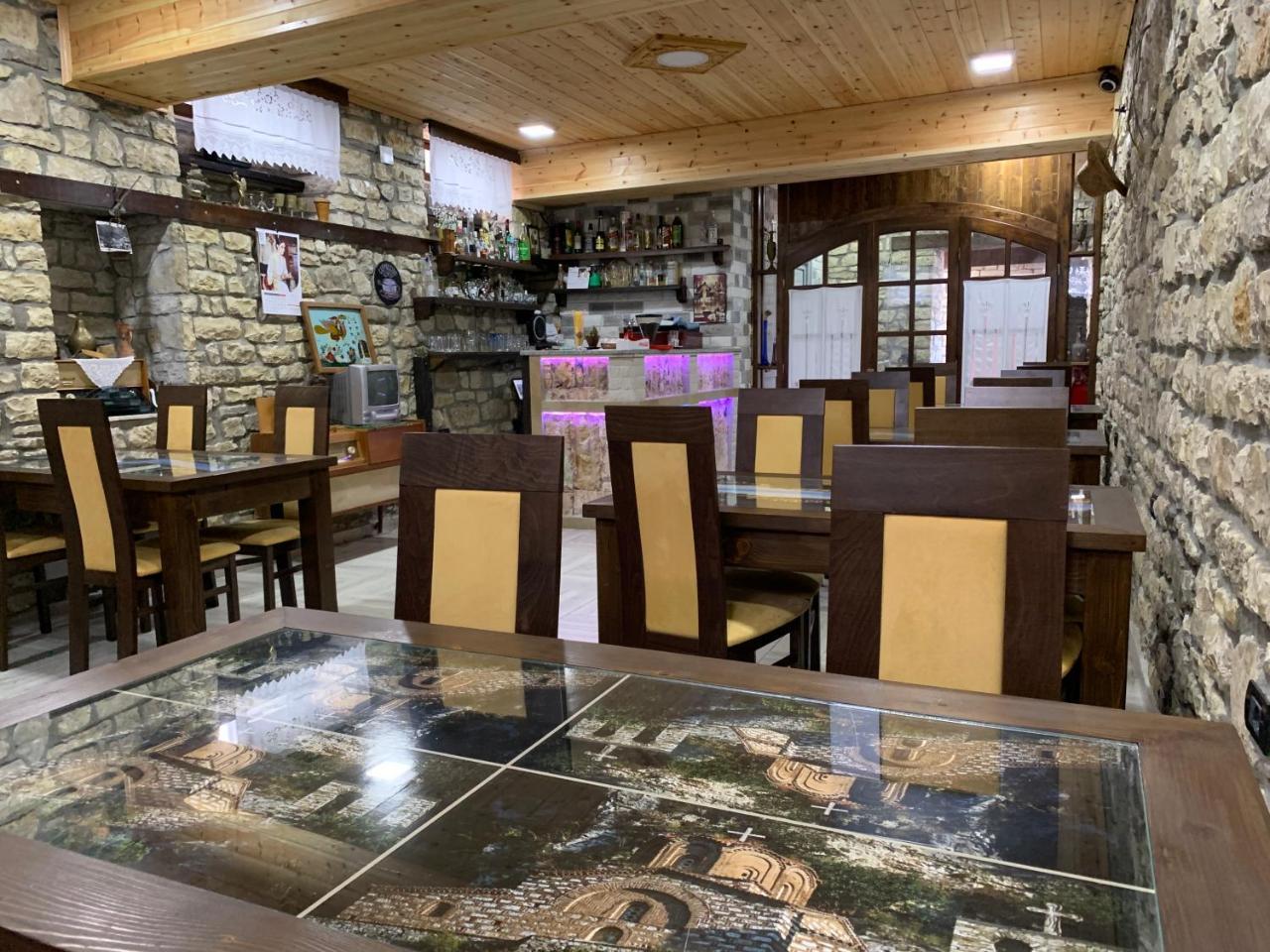 Guest House Iljesa Berat Luaran gambar
